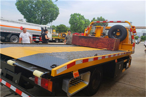 立山区附近拖车电话号码服务