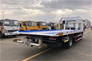 立山区汽车救援补胎