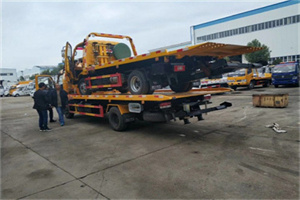 立山区同城汽车补胎